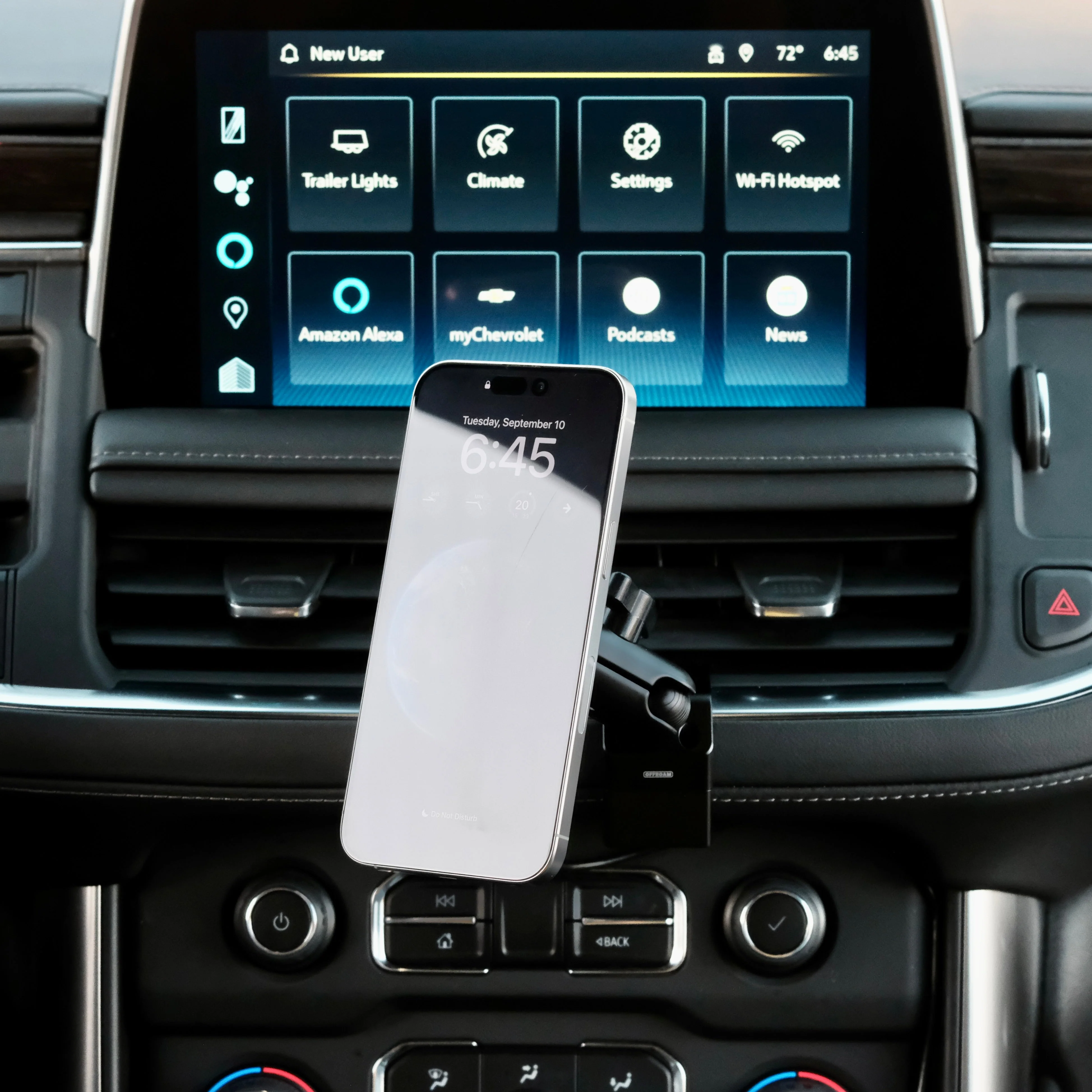Offroam MagSafe-compatible Phone Mount for Chevrolet Suburban, Tahoe, GMC Yukon & Yukon XL (2021-2024) - Image 5