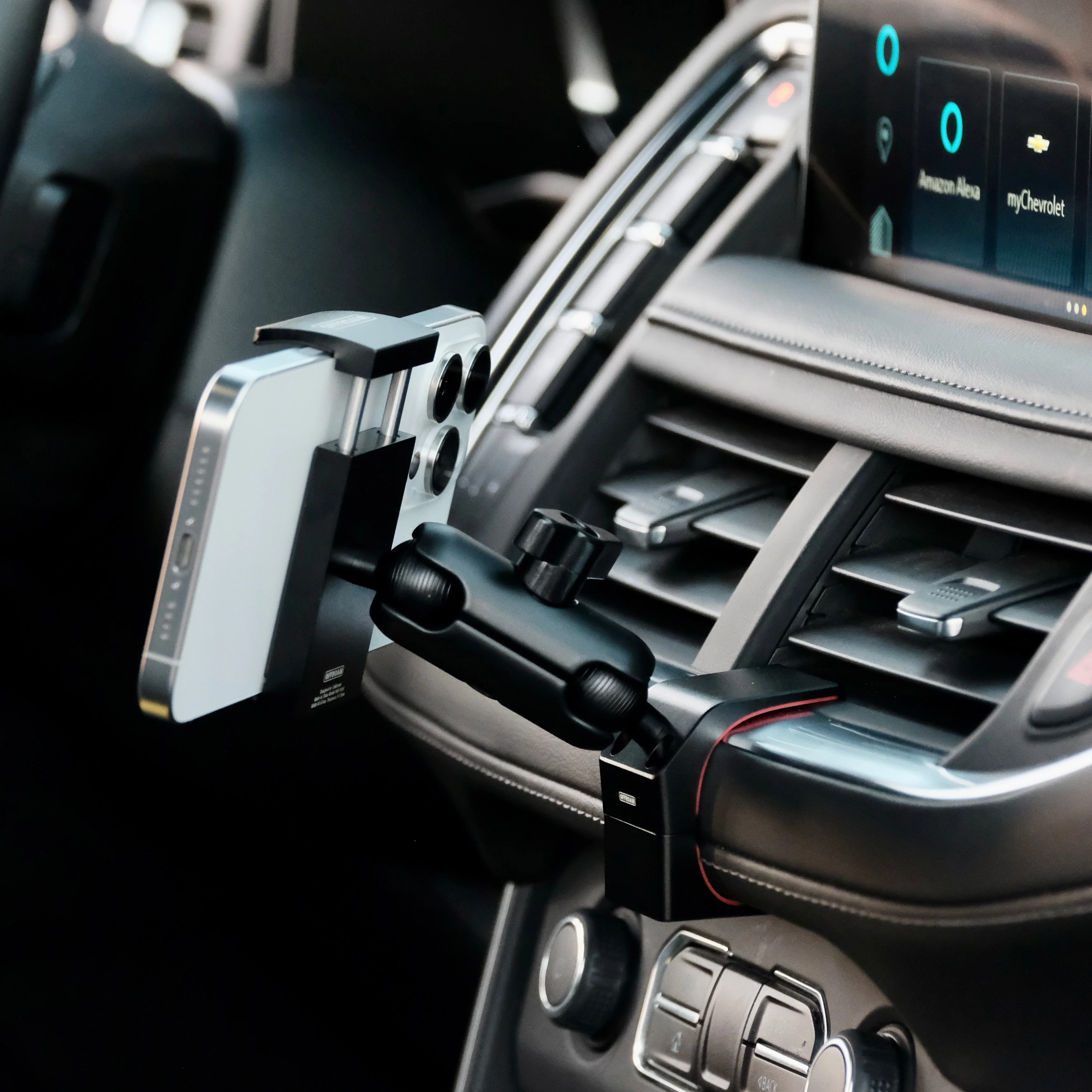 Offroam Phone Mount for Chevrolet Suburban, Tahoe, GMC Yukon & Yukon XL (2021-2024) - Image 5