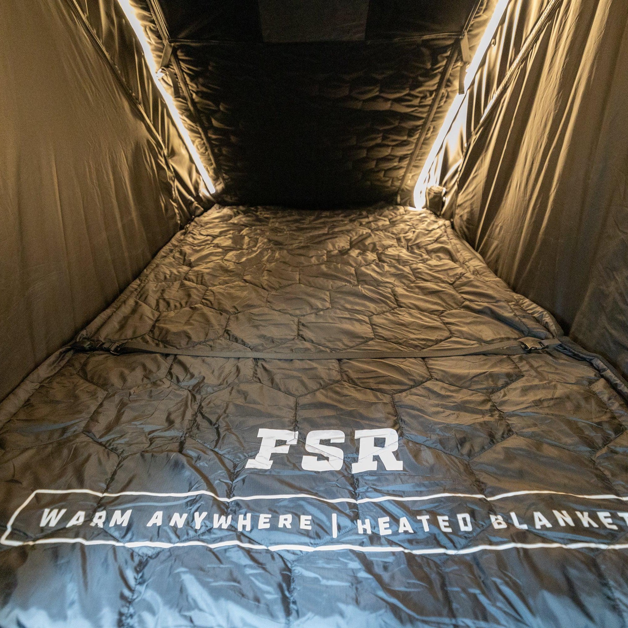 FSR Rooftop Tent Warming Blanket - Image 7