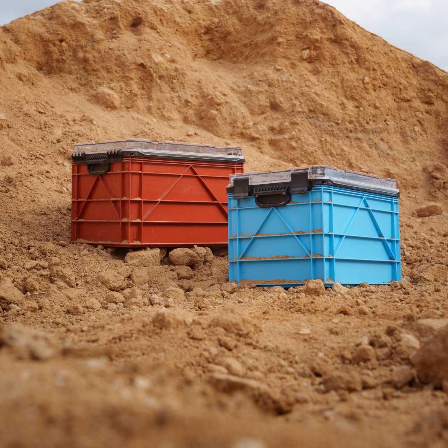 Sidio Full Size Weather Resistant Crate - Image 103