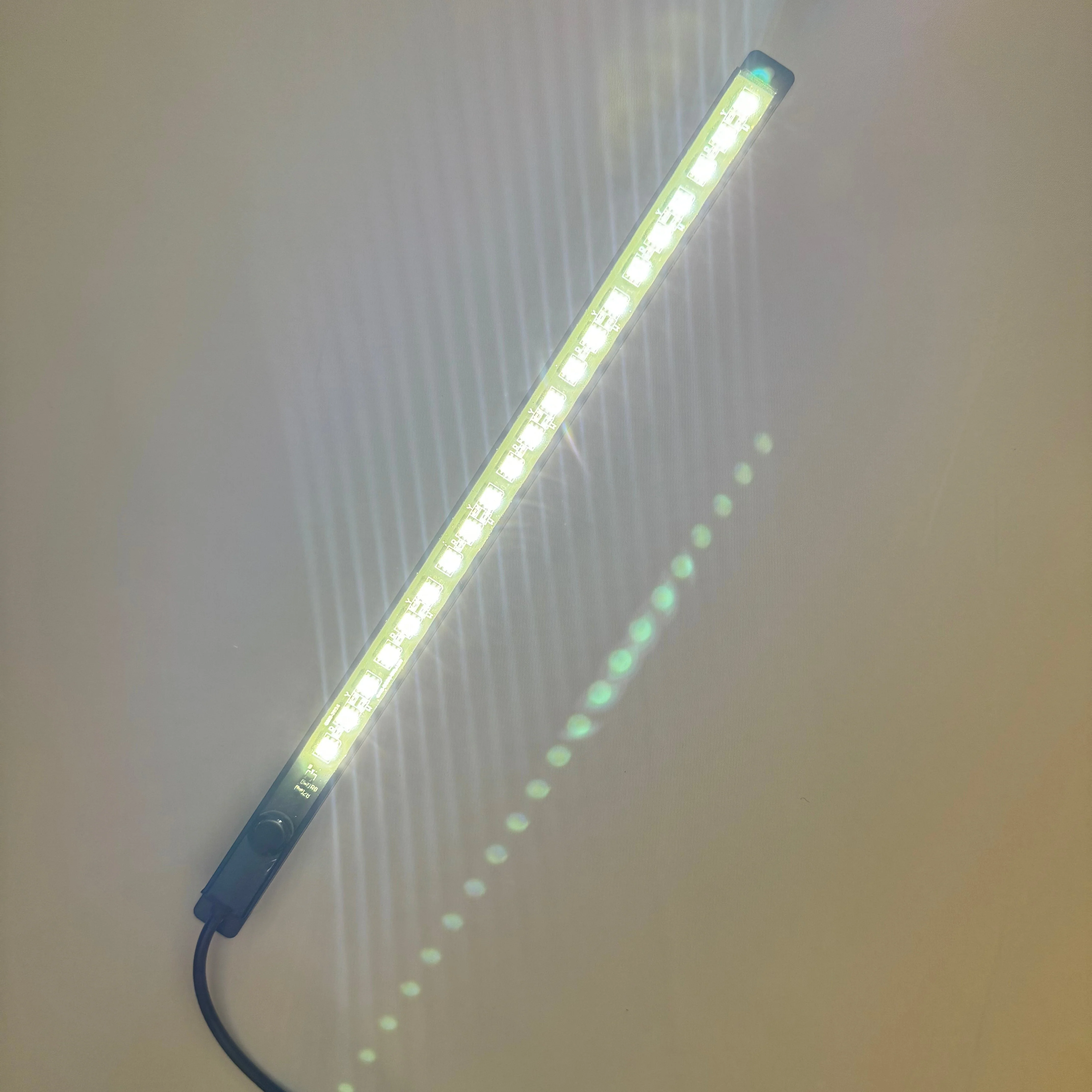GoFluxx 24 Inch Tri-Color Dimming LED Strip (White/Red/Amber) - Image 4