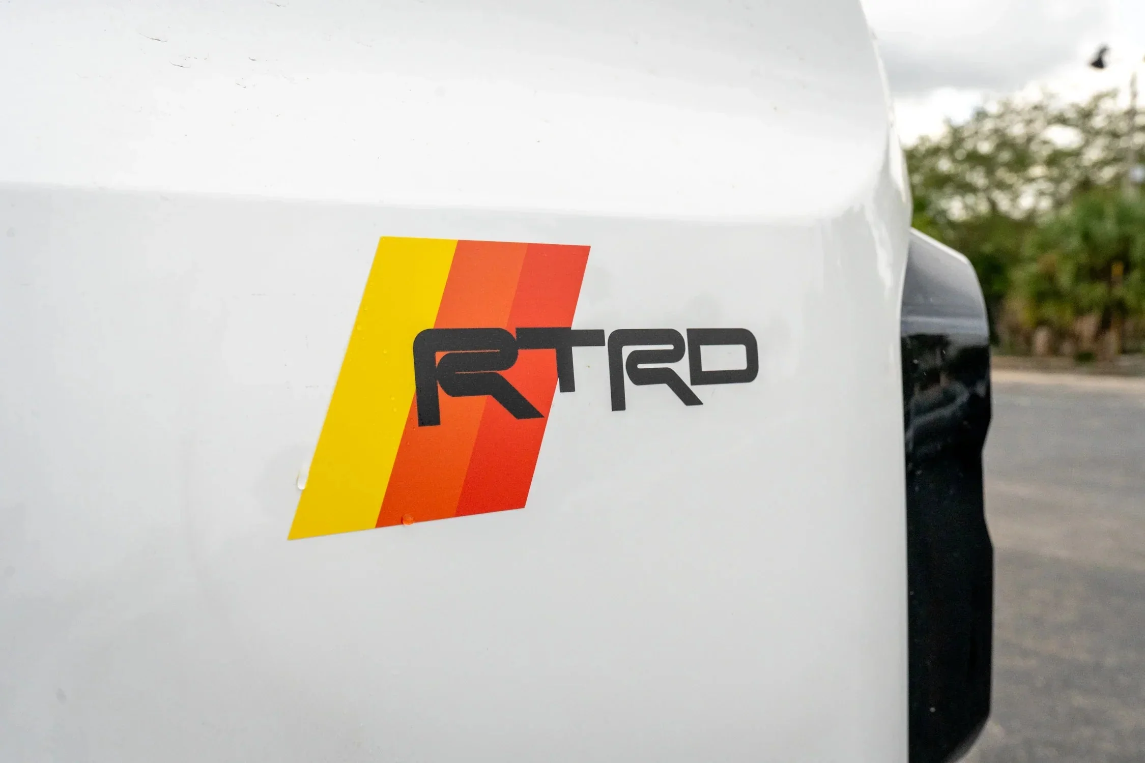 StickerFab Heritage RTRD Fender Decals for all Toyota Vehicles (Sold as Pair) - Image 3