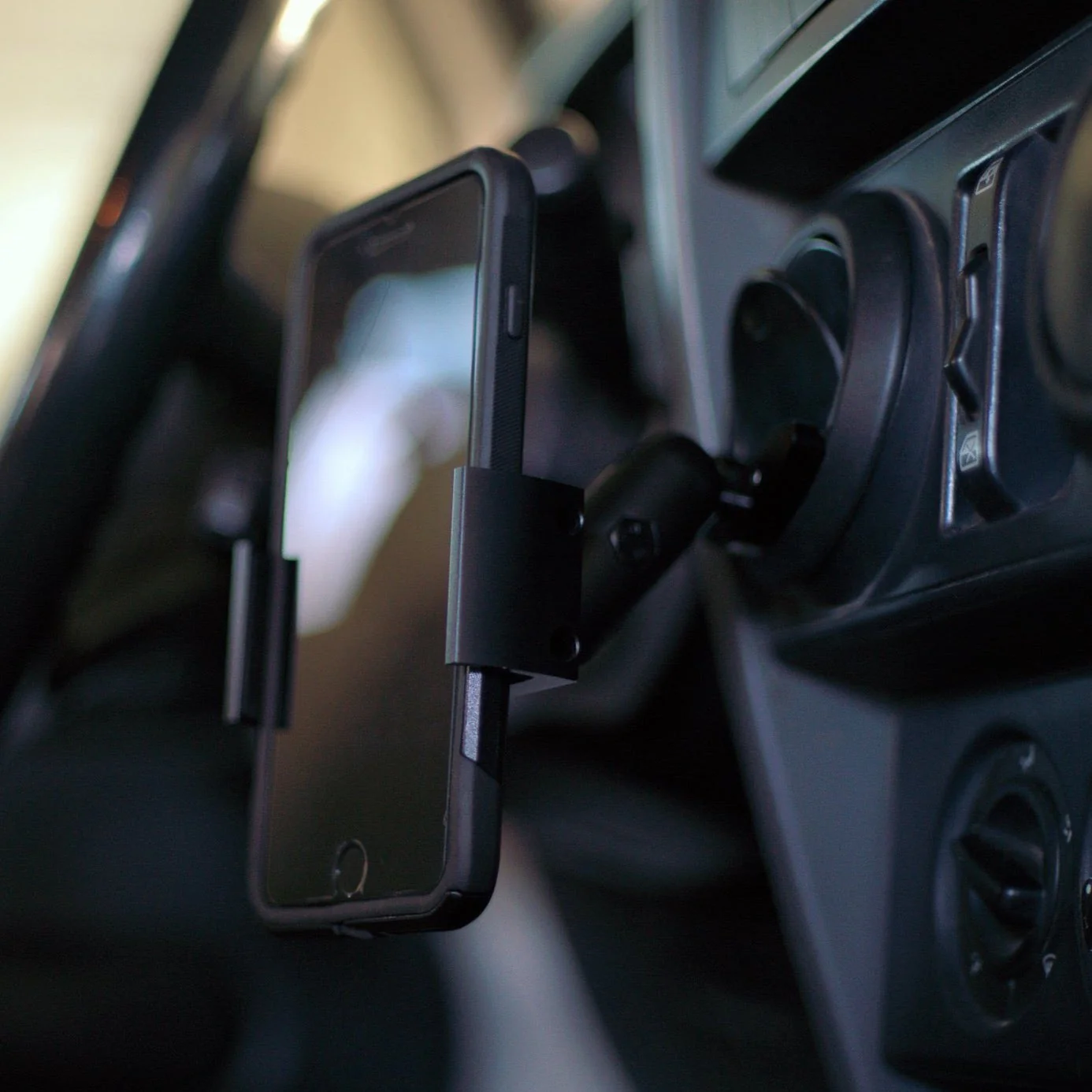 Offroam Phone Mount for Jeep Wrangler (2007-2010)