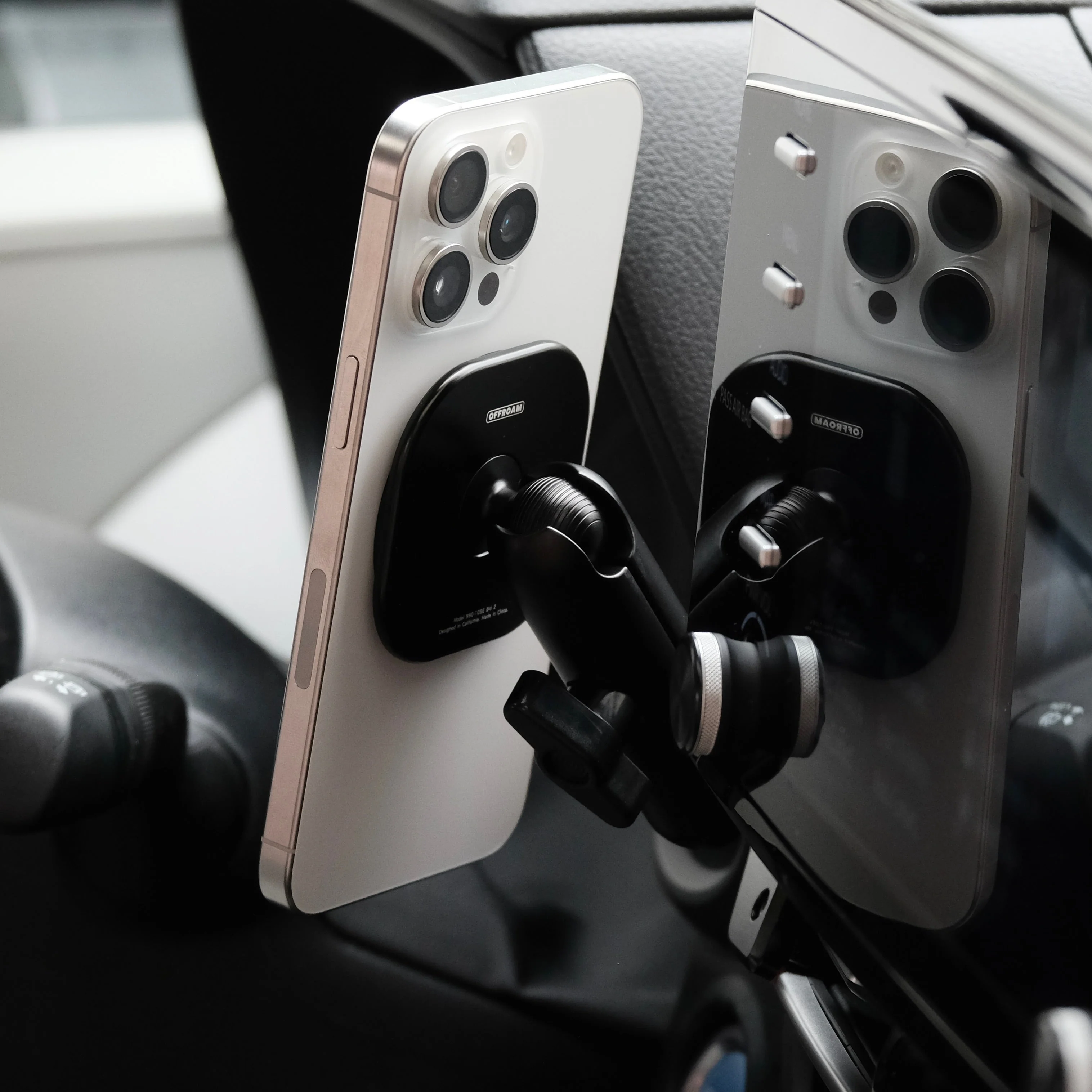 Offroam MagSafe-compatible Phone Mount for Toyota Sienna (2021-2026) - Image 4