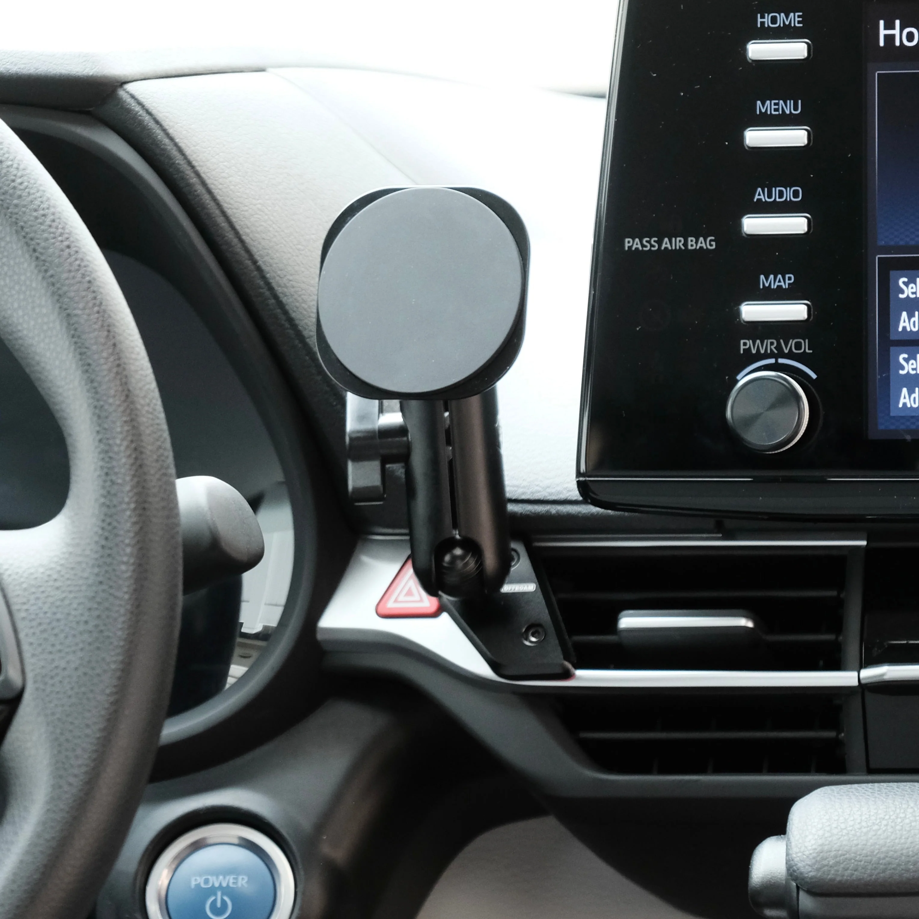 Offroam MagSafe-compatible Phone Mount for Toyota Sienna (2021-2026) - Image 6