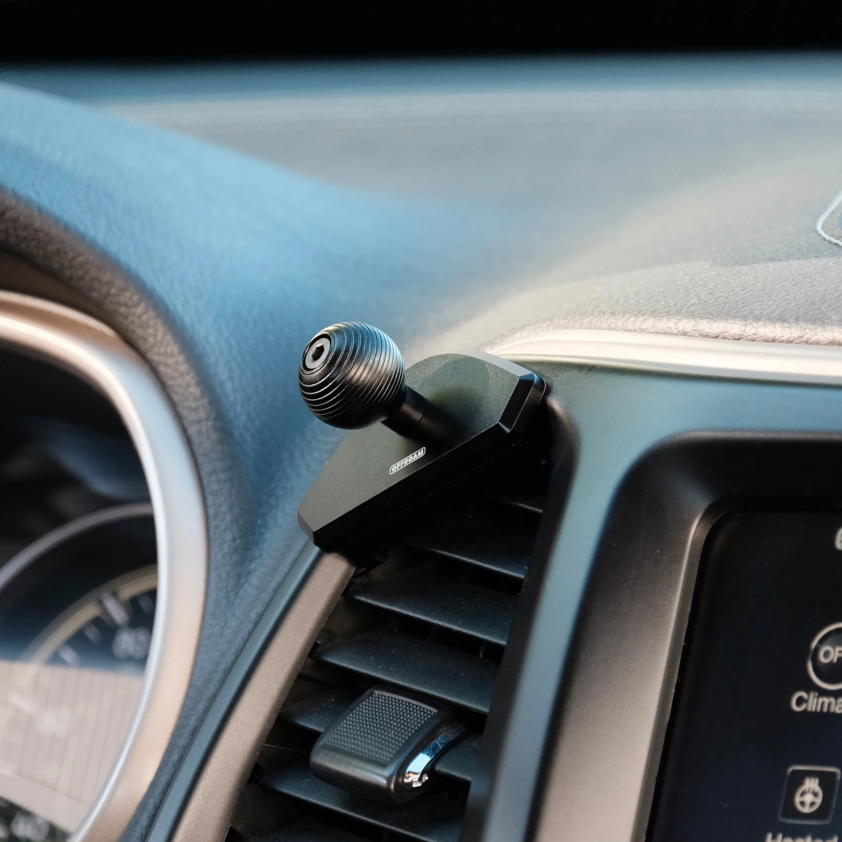 Offroam Mounting Base for Jeep Cherokee (2014-2018)