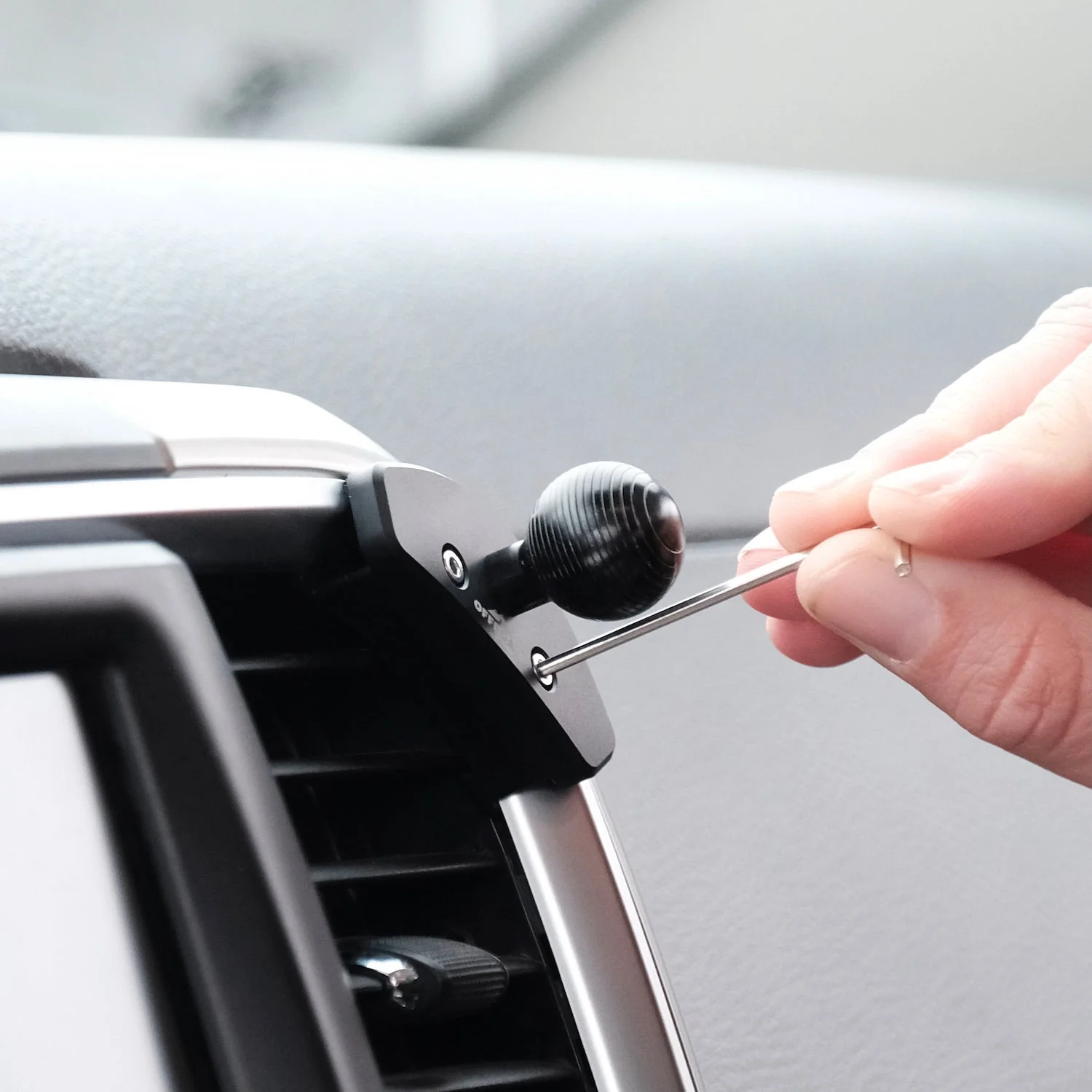 Offroam Phone Mount for Ram 1500/2500/3500 (2013-2018) & Ram Classic (2019-2024) - Image 6