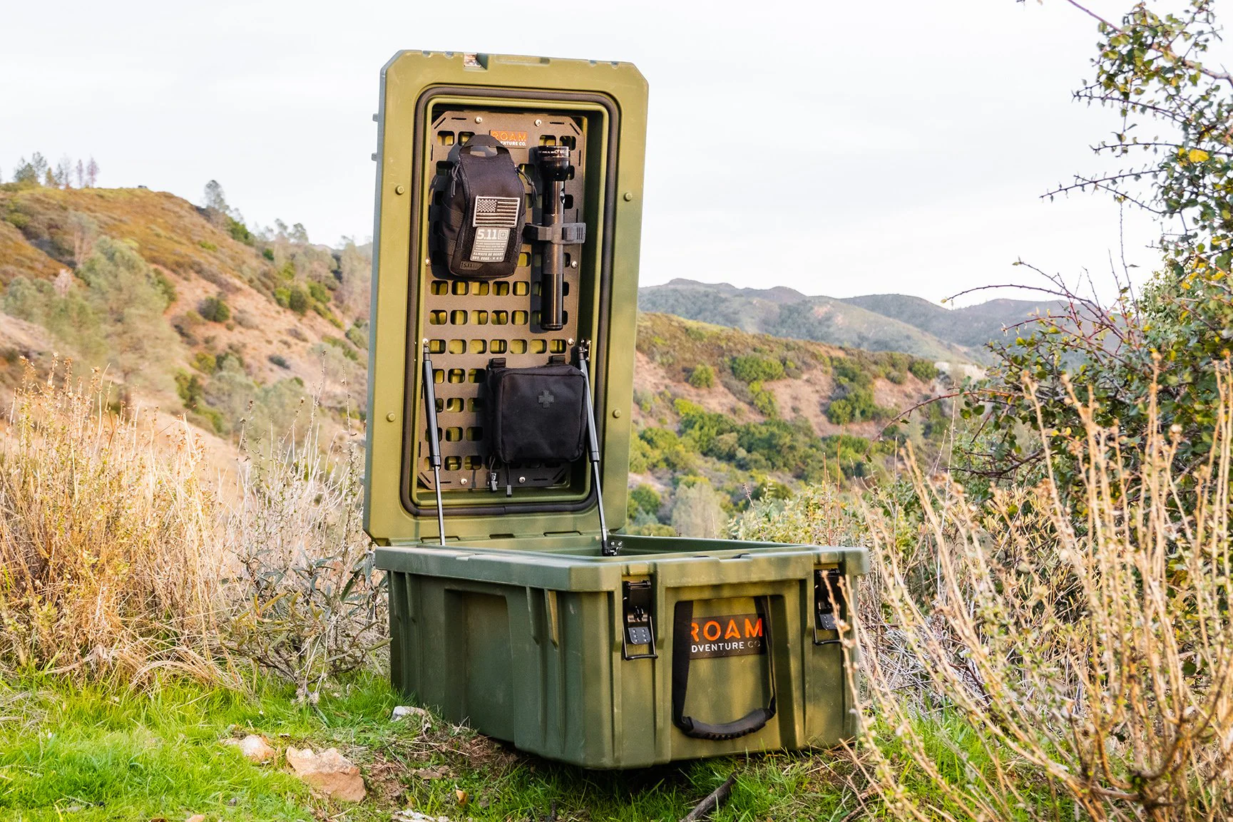 Roam Adventure Co 95L Rugged Case Molle Panel - Image 5