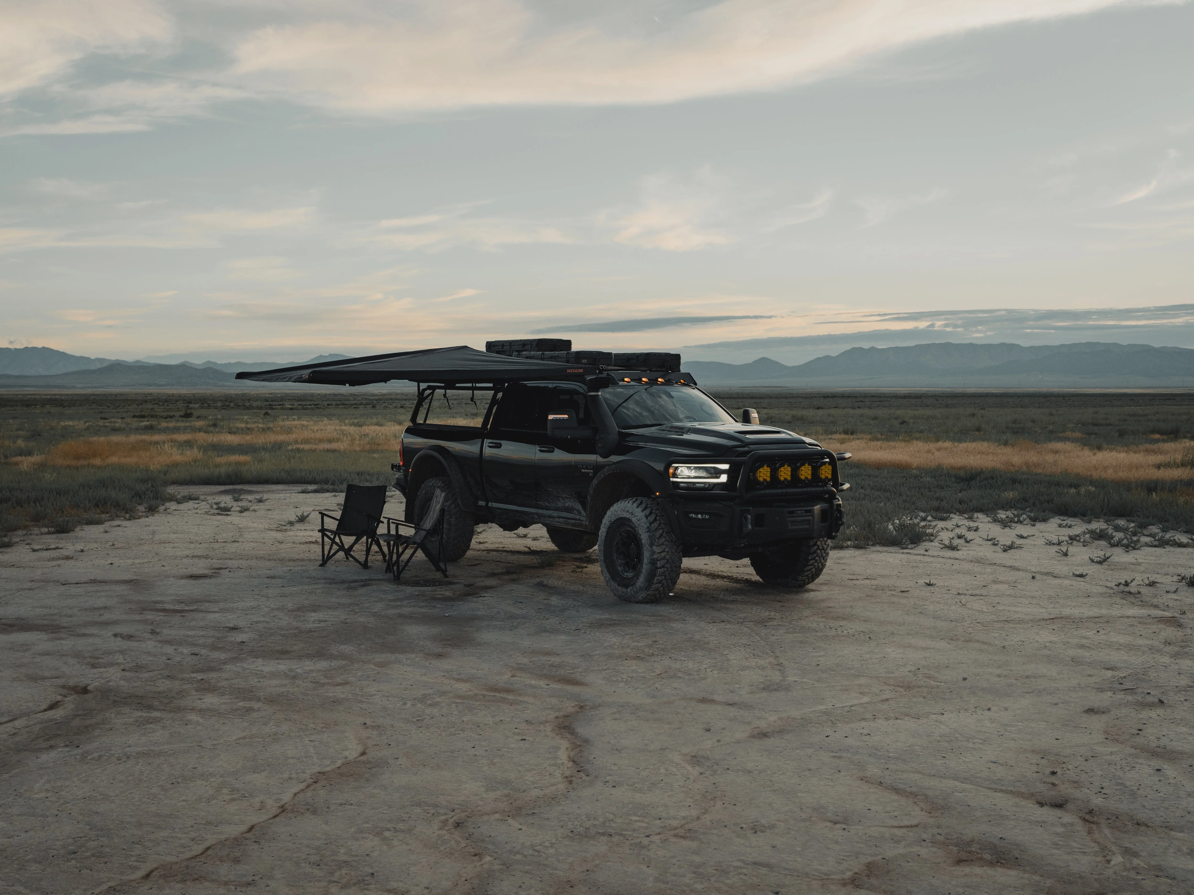 Roam Adventure Co ARC 180 Awning - Image 10