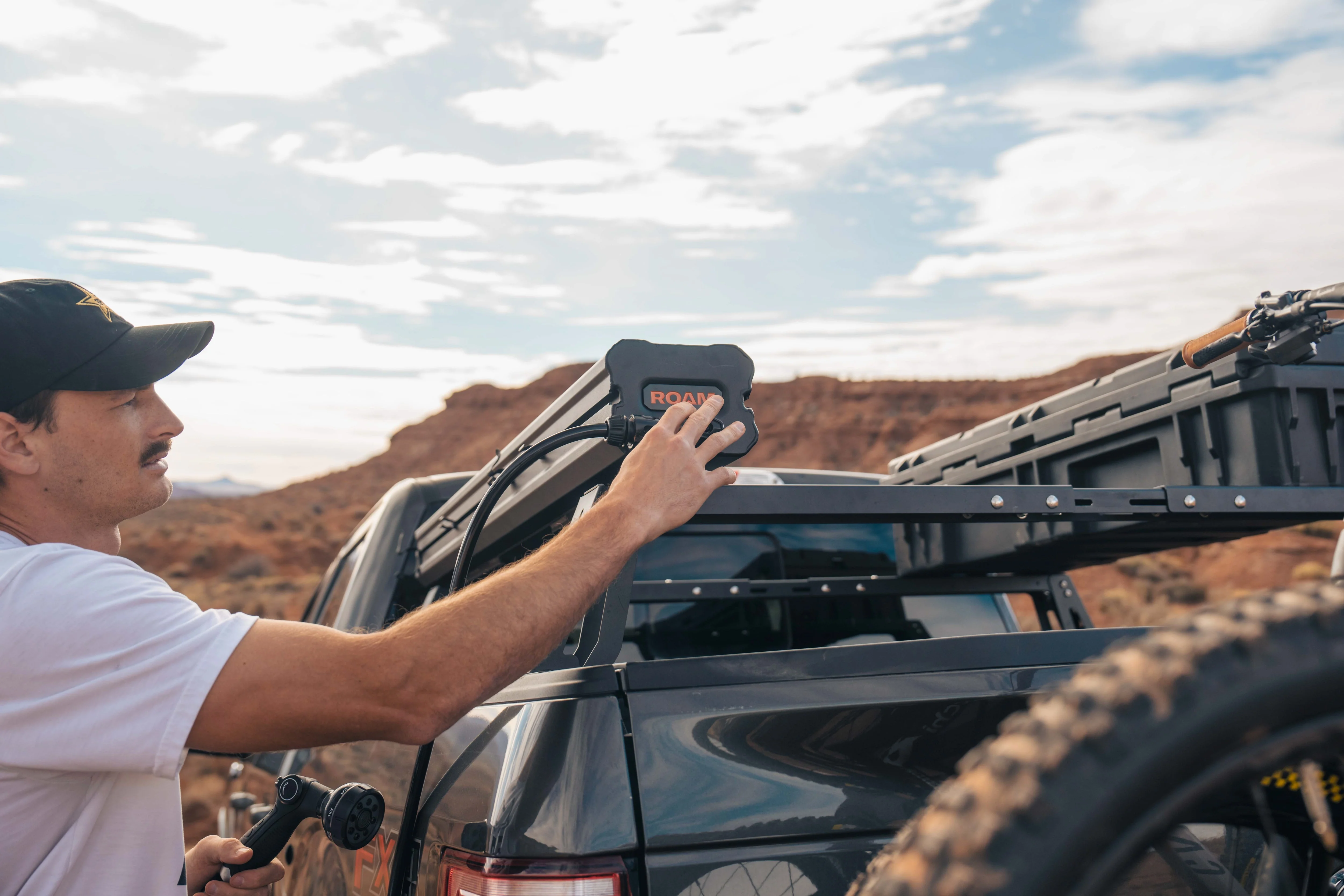 Roam Adventure Co Water Tank - Image 14