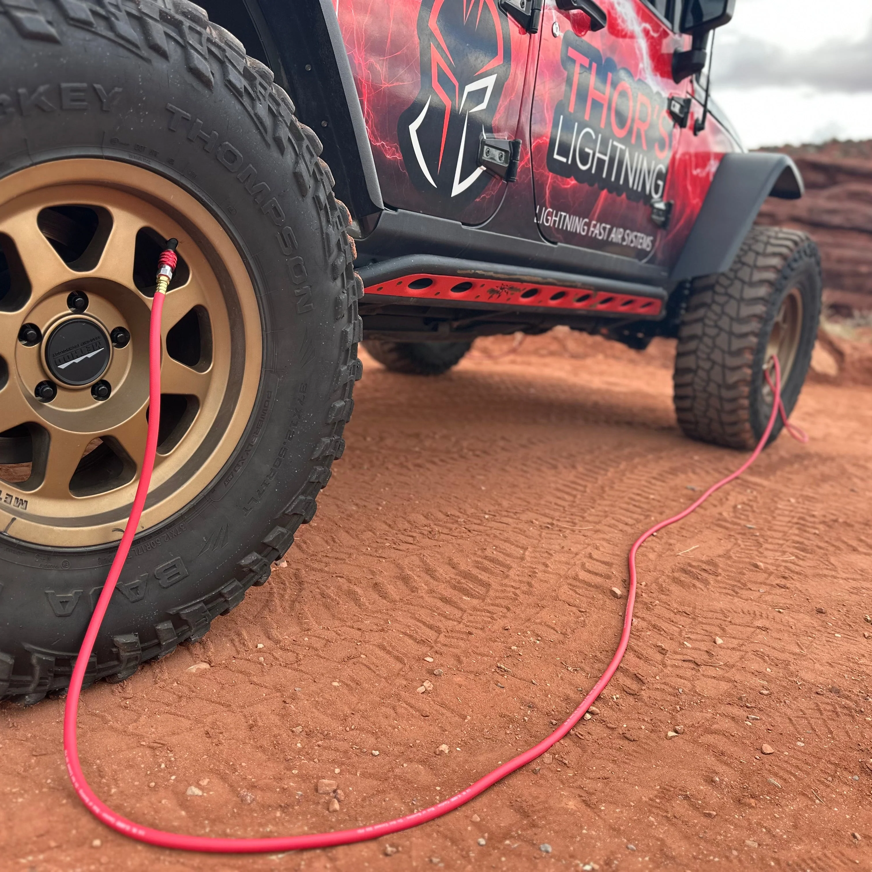 Thor's Lightning Rapid 4-Tire Portable Adventure Air System - Image 17