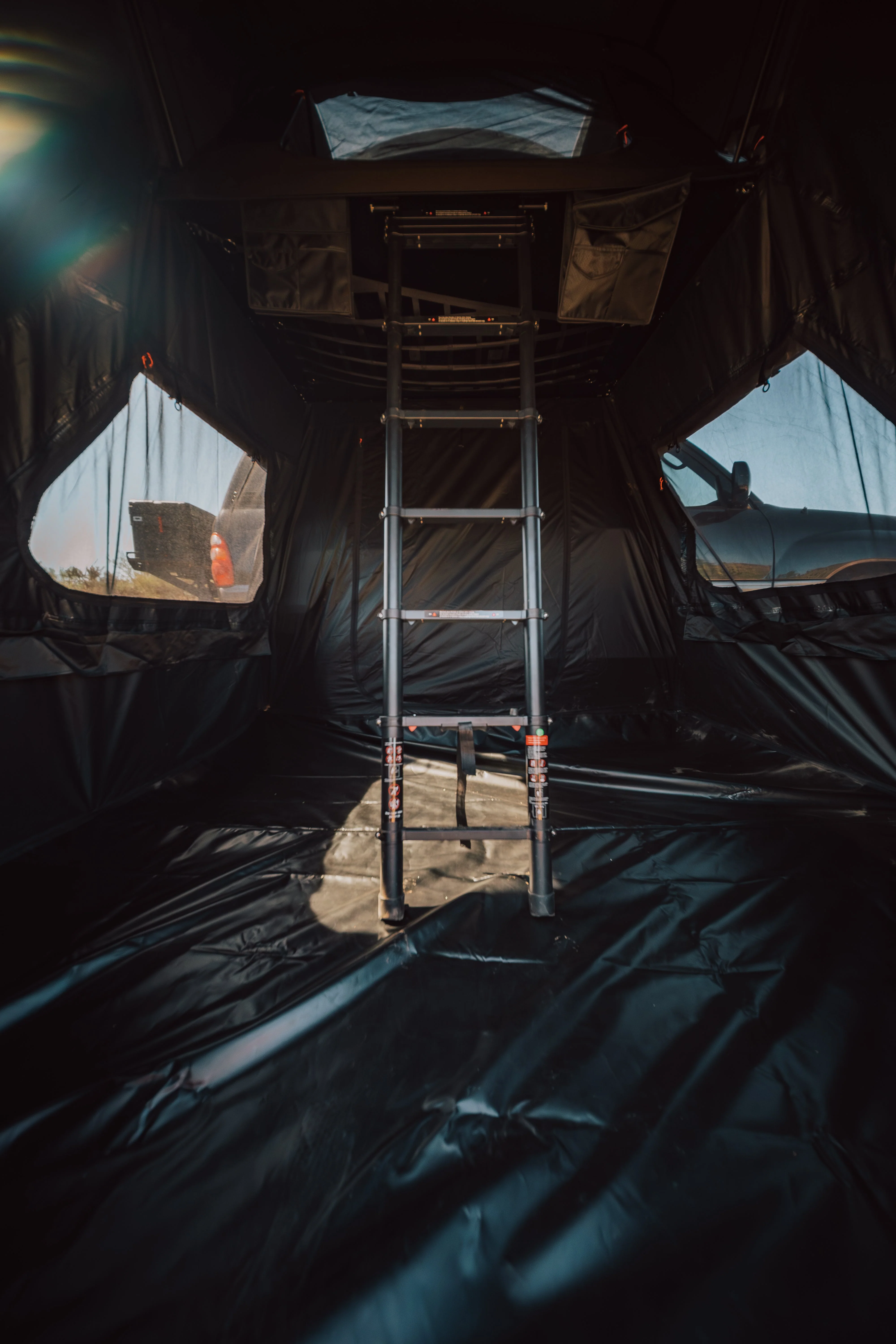 Roam Adventure Co Vagabond 2.0 Rooftop Tent - Image 7
